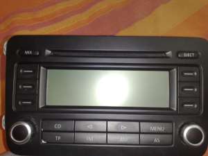 DE VANZARE RADIO-CD RCD 300,   VW Golf V Passat