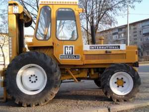 Motostivuitor IH 4x4