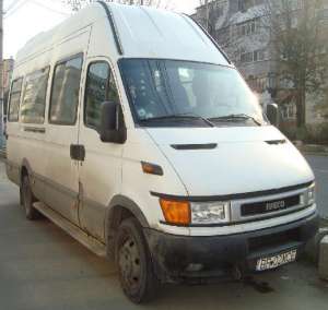 VAND MICROBUZ CALATORI IVECO DAILY 50C13