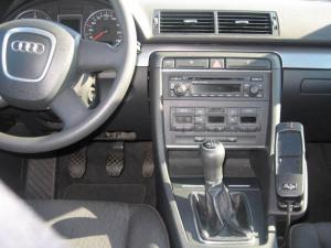 -AUTOTURISM AUDI A4