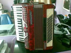 vand acordeon weltmeister 80 de basi