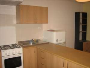 Inchiriez apartament 1 camera,  zona linistita