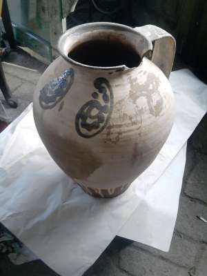 obiecte etnografice vechi cat si vase ceramica