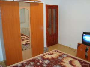 Inchiriez apartament