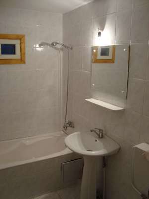 Inchiriez apartament