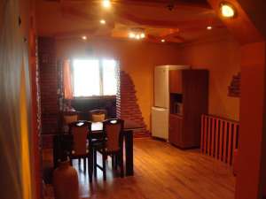 INCHIRIEZ APARTAMENT 3 CAMERE LUX MOBILAT