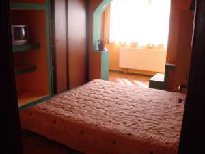 INCHIRIEZ APARTAMENT 3 CAMERE LUX MOBILAT