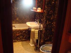 INCHIRIEZ APARTAMENT 3 CAMERE LUX MOBILAT