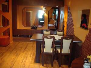 INCHIRIEZ APARTAMENT 3 CAMERE LUX MOBILAT