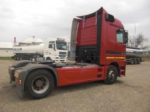 cap tractor actros