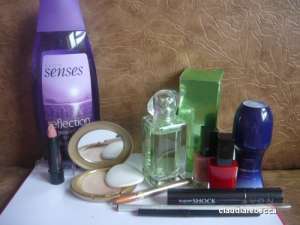 AVON COSMETICE