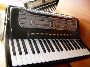 VIND ACORDEON WELTMEISTER SUPITA MODELLE REGISTRE UNCHIE INPECABIL