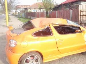 vand renault megan coupe avariat , neamatriculat