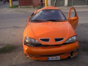 vand renaul megane coupe avariat
