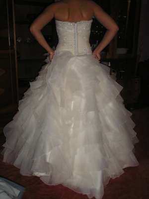 rochie de mireasa La Sposa, model Sandalina