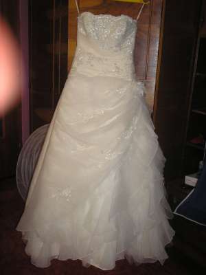rochie de mireasa La Sposa, model Sandalina