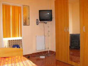 Navodari garsoniera in bloc de apartamente