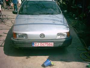 haion spate capota fata   stopuri faruri   elemente interior  vw pasat an 1990 1994  si ford mondeo 
