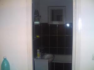 inchiriez apartament 2 camere