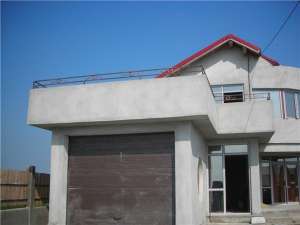 vila cu parter + mansarda 4 camere 2 bai 1 bucatarie ,   balcon  2 terase circulare garaj teren 500 