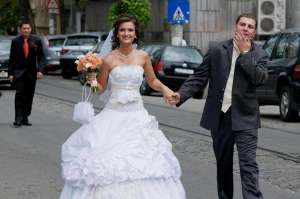 vand rochie mireasa superba !!!