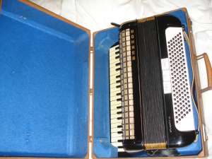 Vand Acordeon Hohner Atlantic de LUX 120 Basi