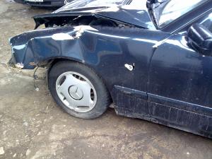 Vand MERCEDES E 220 CLASIC