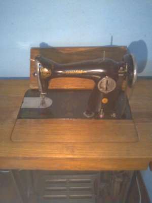 Vand masina de cusut marca UNION