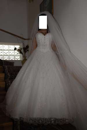 Vand rochie mireasa Demetrios