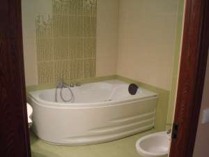 ULTRACENTRAL IN BLOC NOU INCHIRIEZ APARTAMENT 3 CAMERE LUX