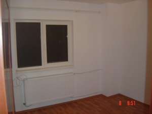 VANZARE 3 CAMERE MILITARI CONSTRUCTIE 1982