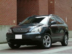 INCHIRIERI MASINI CHISINAU LEXUS RX330
