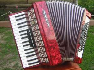 Vand acordeon Weltmeister Serino.