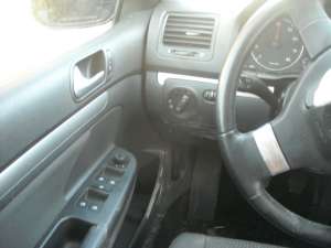 Vand vw Golf 5 avariat sau dezmembrezz vw golf v