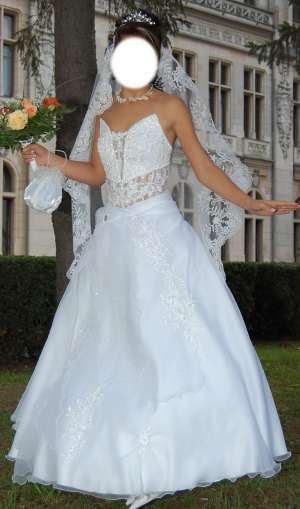 vand rochie mireasa