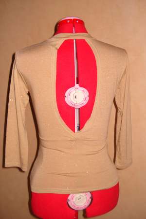 Vand bluza dama,   ocazie,   spate gol,   crem