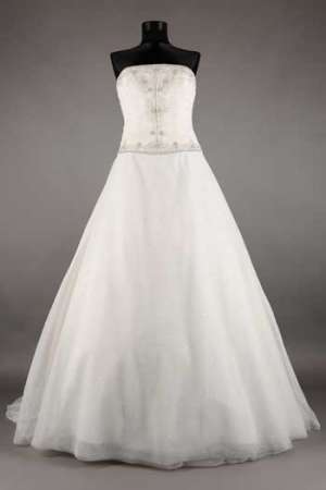rochie mireasa de inchiriat Pronuptia Paris collection