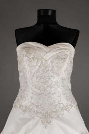 rochie de mireasa Alicia James de inchiriat