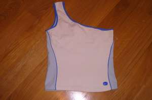Vand tricou dama Nike,   marime S / M,   croiala asimetrica