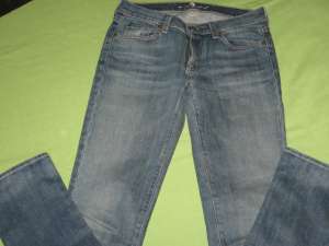 Vand haine , incaltaminte si accesorii second-hand selectionate, de calitate