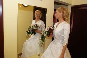 Vand rochie de mireasa alba design Italian