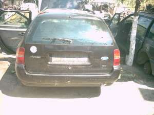 dezmembrez ford mondeo combi  ori ce piese
