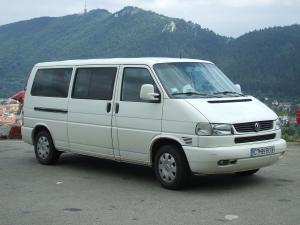 Transport persoane Constanta-Bucuresti Otopeni si Bucuresti Baneasa cu taxi de lux si microbuze