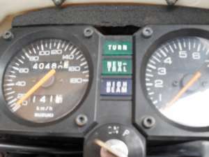 motocicleta Suzuki Djebel 650cc.