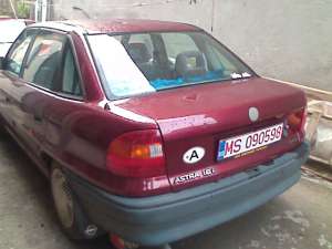 vand opel astra sedan