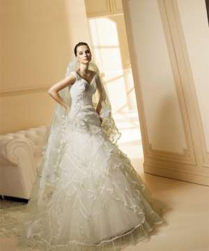 Vand rochie de mireasa La Sposa