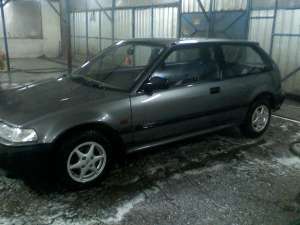 vand honda civic avariata