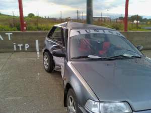 vand honda civic avariata