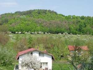 Vand casa de vacanta vila cca 1h si 30-45min din Bucuresti- zoana submontana