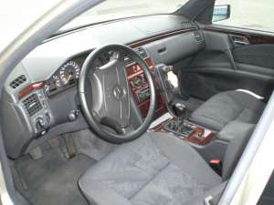 vand piese Mercedes E220 diesel 2001